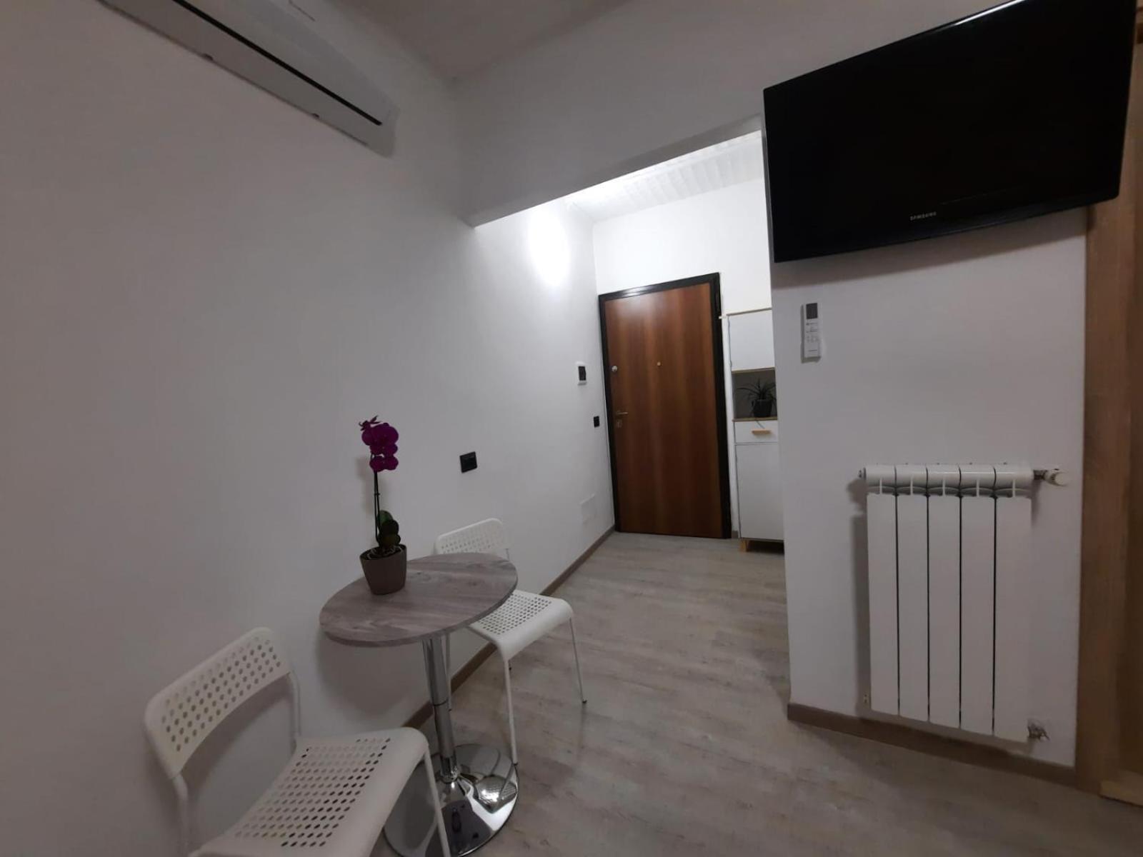Ferienwohnung Viccinella House Capranica Exterior foto