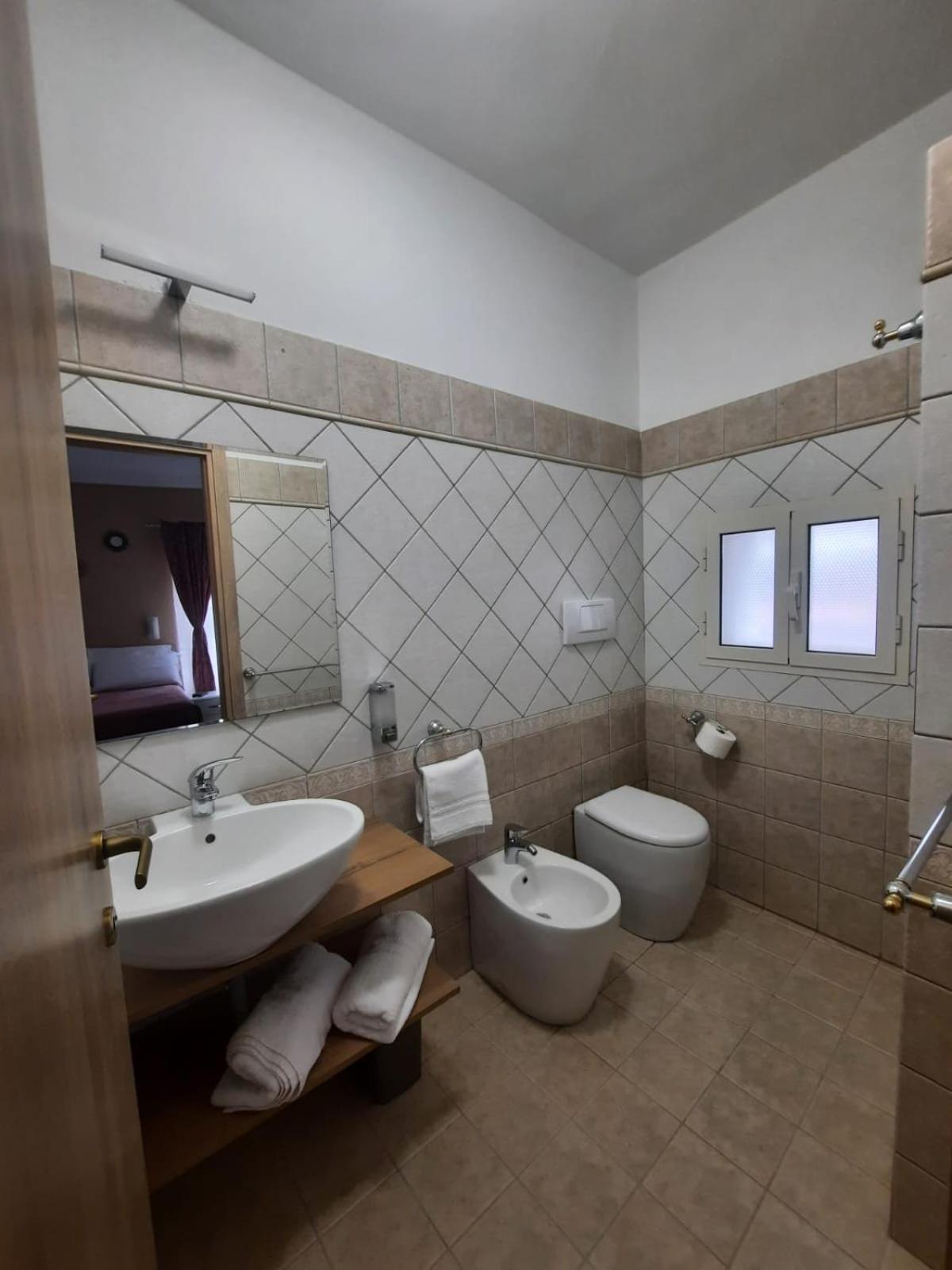 Ferienwohnung Viccinella House Capranica Exterior foto